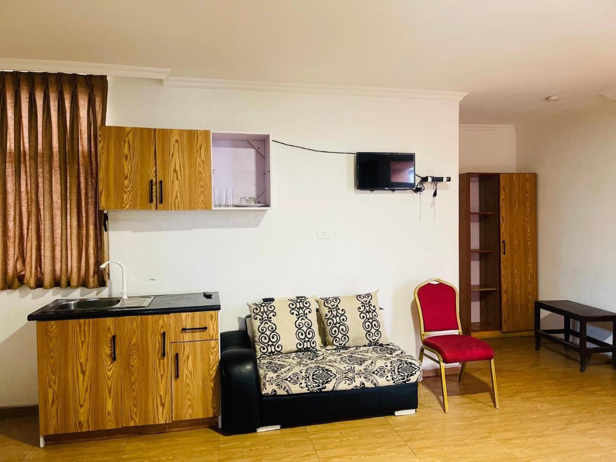 Goza Guest House Addis Ababa Exterior photo